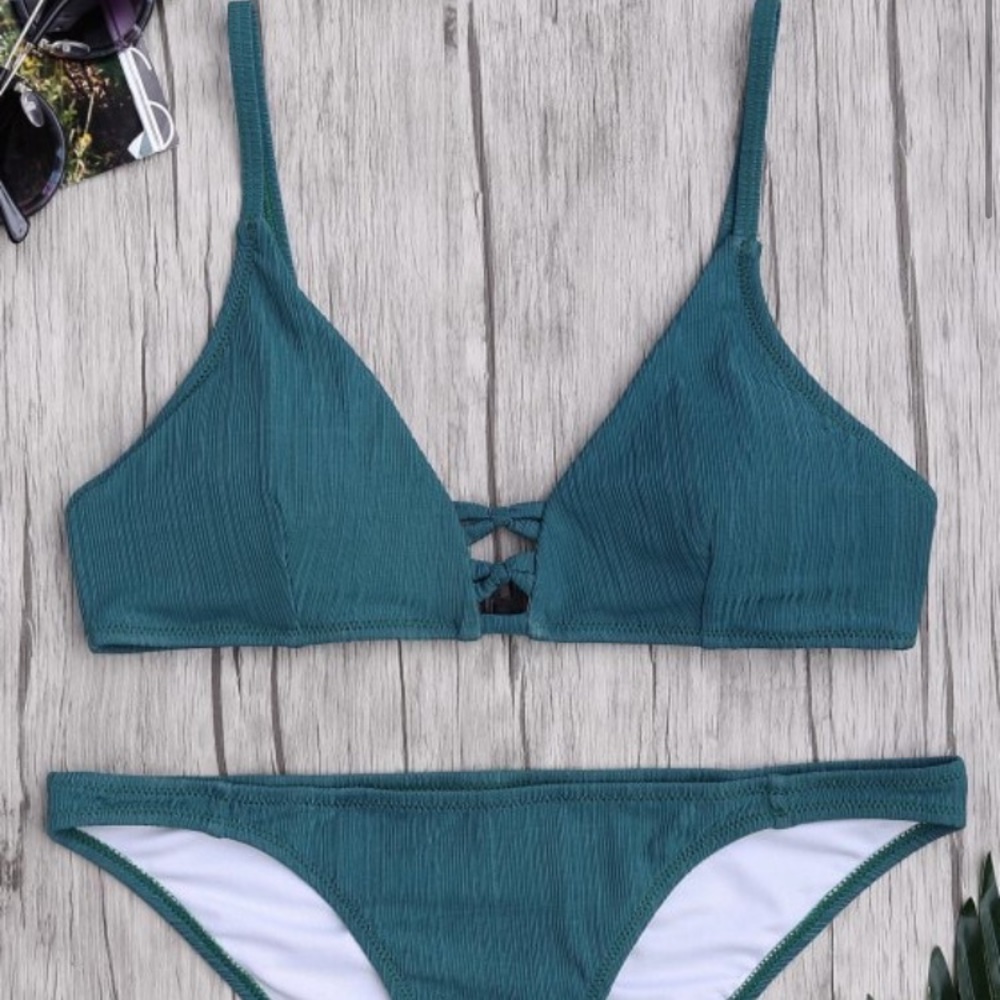 NWT NEVER WORN. Zaful textured bathing suit